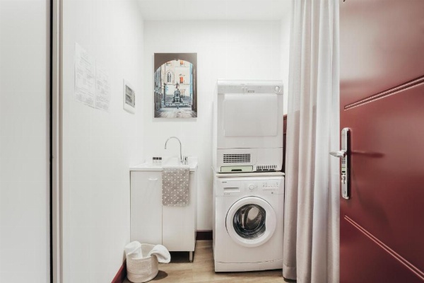 Petronio Residence image 14